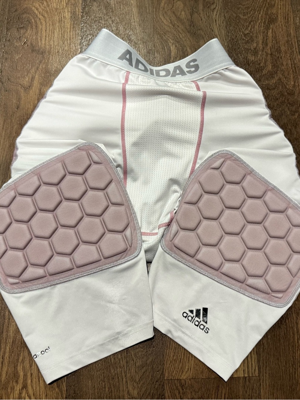 Adidas techfit padded compression shorts women’s size XL White Pink - Picture 4 of 9